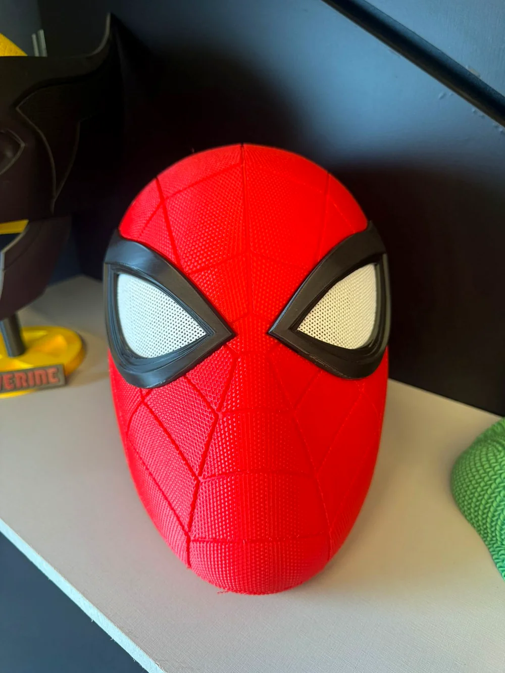 Capacete do Spider-Man produzido em impressão 3D em destaque na loja CLAN Y GAMER.